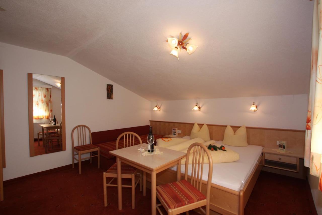 Lechlihof Otel Ischgl Oda fotoğraf